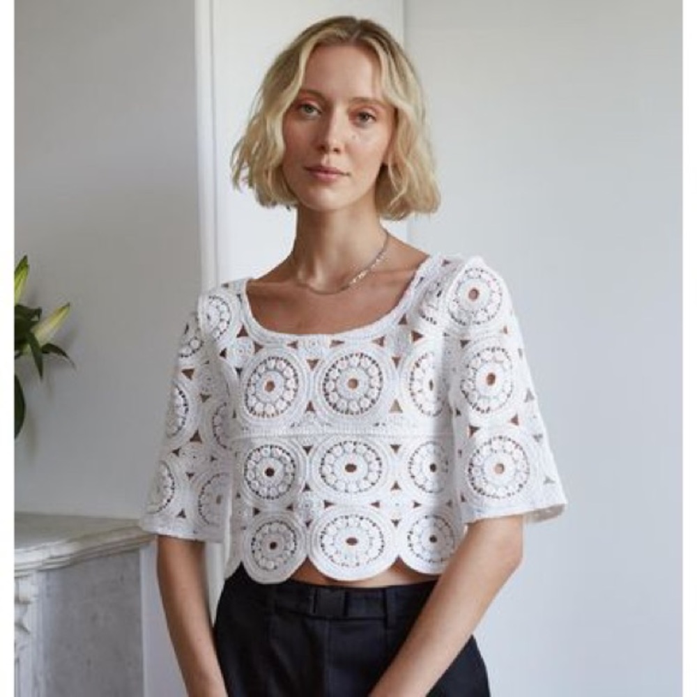 Pixie Market White Scalloped Crochet Top